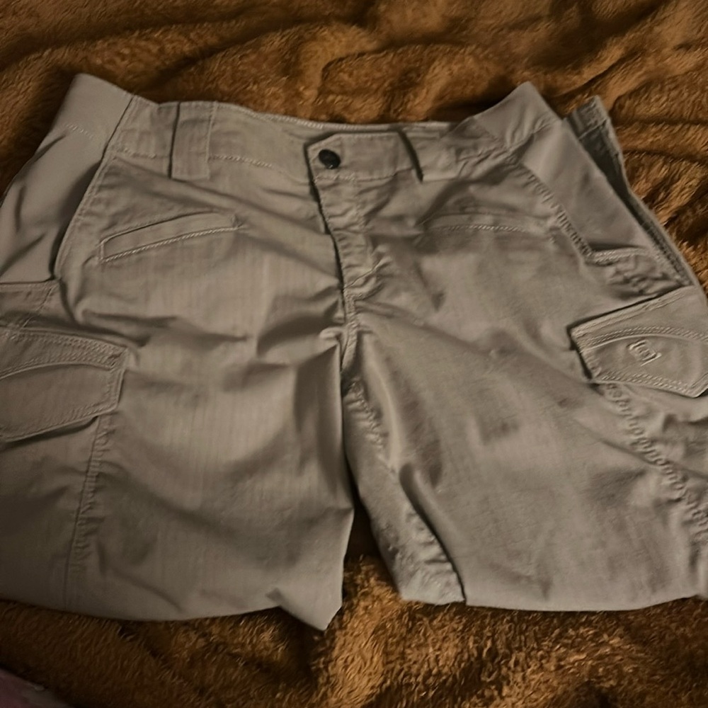 5.11 Stryke in the color khaki size 6